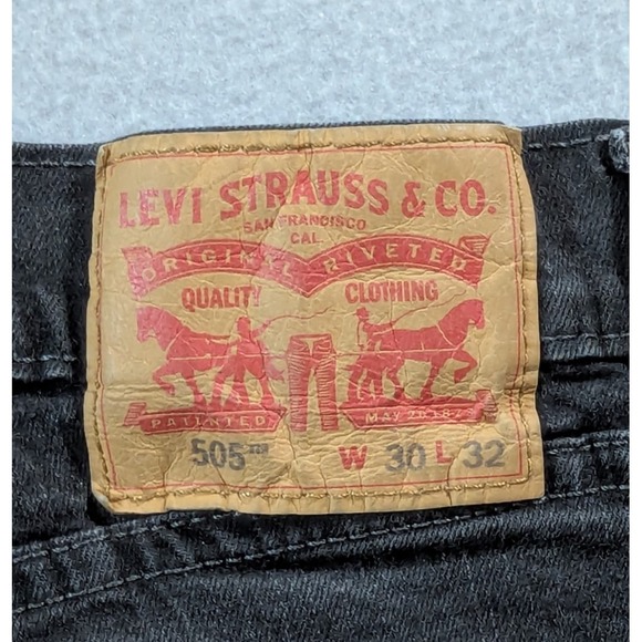 Levi's 505 Jeans Mens 30x32 Black Fade Straight Leg Regular Fit Mid Rise - Picture 6 of 10